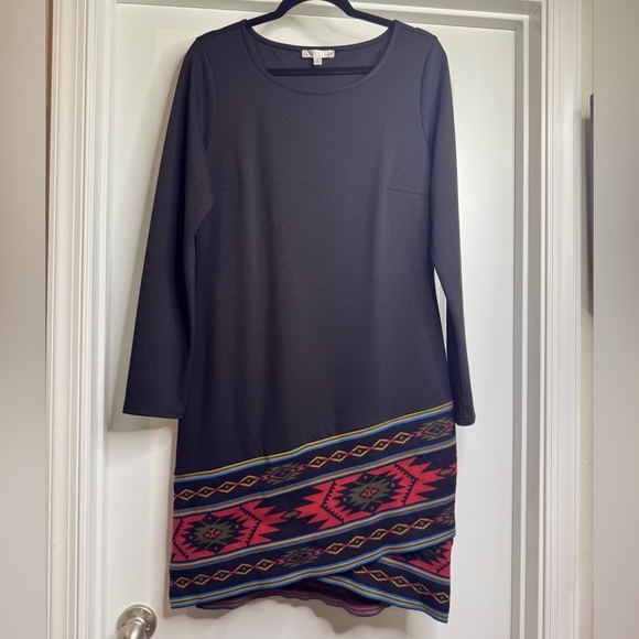 Knit Black Scoop Neck Southwestern Knee Length Shift Dress Tribal Print Hem - Picture 1 of 8